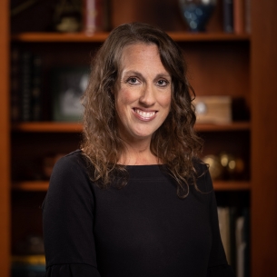 Laurie L Norris